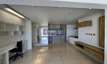 Imagem 4: Apartamento andar alto, com vista para avenida, com sol da manhã