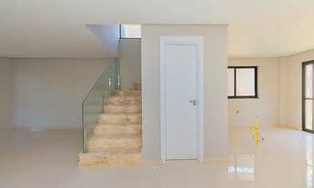 Imagem 2: Sobrado com 3 suítes no Condomínio Green Tree no Pinheirinho!