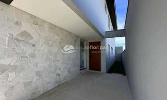 Imagem 4: Viva o melhor do Sul da Ilha Casa à venda no Jardim Campeche com 3 suítes a poucos metros