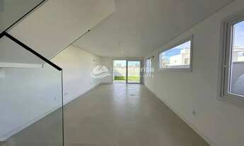 Imagem 2: Viva o melhor do Sul da Ilha Casa à venda no Jardim Campeche com 3 suítes a poucos metros