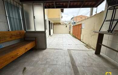 Imagem 2: Apartamento em Ingleses