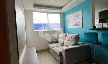 Imagem 2: Apartamento de 2 dormitórios e 1 vaga de garagem, no bairro Humaitá, em Porto Alegre