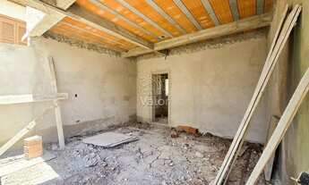 Imagem 3: Sobrado para venda tem 225 metros quadrados com 3 quartos em Mercês - Curitiba - PR