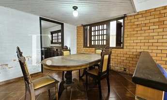 Imagem 7: Sobrado à Venda à Uma Quadra do Mar