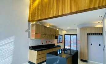 Imagem 6: Casa de Alto Padrão com Piscina em Residencial Serra Morena