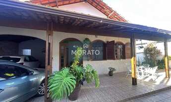 Imagem 2: Casa a venda com 6 quartos, 4 banheiros e 4 vagas no bairro Alípio de Melo