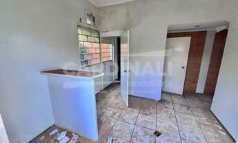 Imagem: Casa comercial de 97m² com 04 quartos sendo