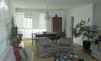 Imagem: Amplo apartamento reformado, dois dormitórios