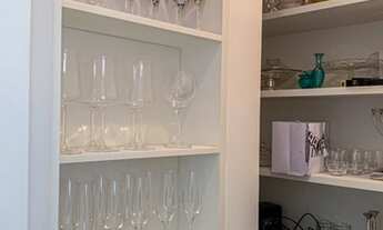 Imagem 7: Apartamento para aluguel e venda possui 292 metros quadrados com 3 quartos