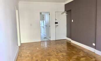 Imagem 2: Apto de frente, claro, reformado