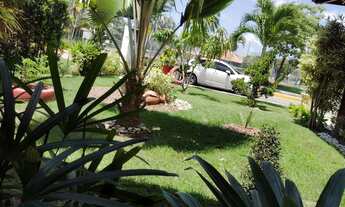 Imagem 5: Casa de condomínio para venda possui 450 metros quadrados com 4 quartos