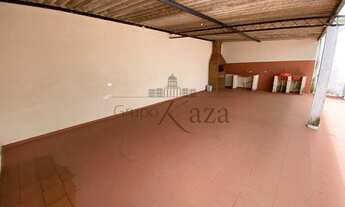 Imagem 2: Casa - Bosque dos Eucaliptos - 3 Dormitórios - 198m²