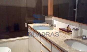 Imagem 4: Apartamento para venda possui 214 metros quadrados com 4 quartos em Itaim Bibi - São Paulo