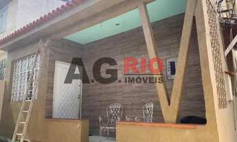 Imagem 2: Casa de rua-À VENDA-Oswaldo Cruz-Rio de Janeiro-RJ