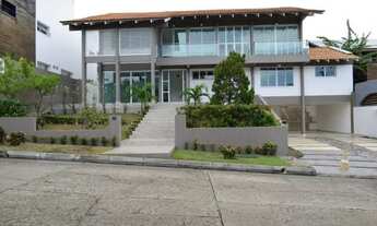 Imagem: Excelente Casa Desocupada com 4 suítes