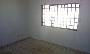 Imagem 5: Casa espaçosa em Mestre Àlvaro