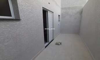 Imagem 5: Apartamento sem condomínio com 2 dormitórios sendo 1 suíte. Possui elevador, com 1 vaga de