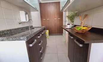 Imagem 3: Apartamento com 3 dormitórios sendo 1 suíte, sala com sacada, cozinha com armários, 1 vaga