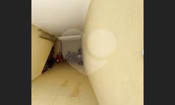 Imagem 3: Um Sobrado Moderno e Novo em Diadema com 3 dormitórios sendo 1 suíte e garagem para 4 auto