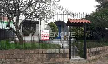 Imagem 2: Casa de esquina no bairro Passo da Areia com 3 dormitórios, à venda por R$ 599.000,00