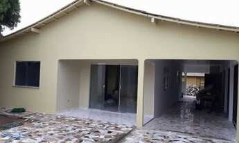 Imagem 2: ? Anúncio Especial! Casa Espaçosa com Ponto Comercial Anexo ?