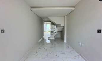 Imagem 3: Ótima Casa Duplex com entrada individual, bem localizada, próximas aos comércios, e próxim