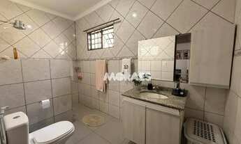 Imagem 7: Casa com 2 quartos, 1 suíte, 3 vagas, para alugar, 180 m² por R$ 2.200/mês - Parque União