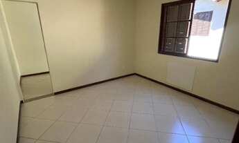 Imagem 6: Vendo casa com três quartos em condomínio tranquilo