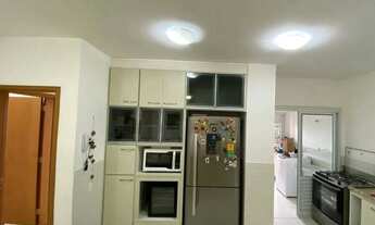 Imagem 4: Apartamento em condomínio de alto padrão de frente a orla do Itaguá com 3 suites e lavabo