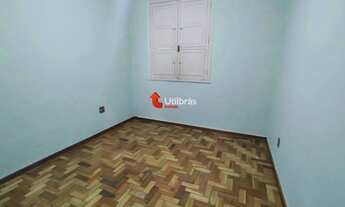 Imagem 2: Casa para aluguel, 4 quartos, 2 suítes, 3 vagas, Sagrada Família - Belo Horizonte/MG