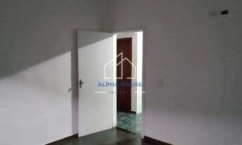 Imagem 2: Casa à venda com dois dormitórios em um terreno de 270m² no bairro São Gonçalo, em Taubaté