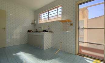 Imagem 7: Casa Térrea de 3 dormitórios, 4 vagas, sala, cozinha, 2 wc, área de serviço, á VENDA