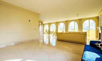 Imagem 3: Em frente à praça Buenos Aires