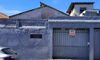 Imagem: Casa com 2 dormitórios e casas para renda