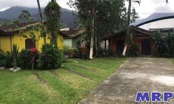 Imagem 2: Casa em Ubatuba com 2 dormitórios, em condomínio com área de Lazer