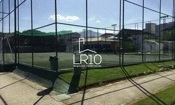 Imagem 2: Casa de condomínio para venda tem 370 metros quadrados com 4 quartos