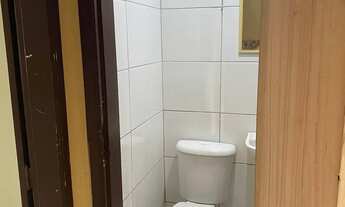 Imagem 5: Alugo casa sobrado pequena frente para a Rv Amaral Peixoto km 131