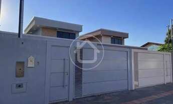 Imagem: CASA COM DUAS SUÍTES MAIS UM QUARTO