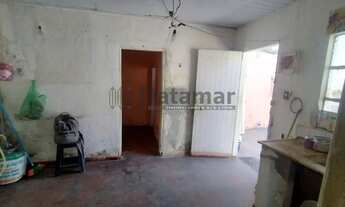 Imagem 4: Terreno Disponível para Locação com Casa Velha nos Fundos