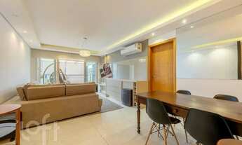 Imagem 2: Imóvel para venda possui 177 metros quadrados com 3 quartos em Vila Jardim - Porto Alegre