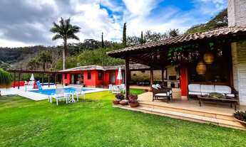 Imagem 3: Casa de luxo com terreno privativo