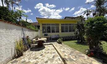 Imagem 2: Casa para Venda em Teresópolis, Araras, 5 dormitórios, 2 suítes, 4 banheiros, 2 vagas