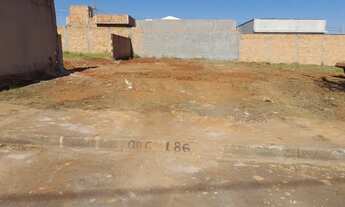 Imagem: Lote 003 06 86 para venda possui 200m²