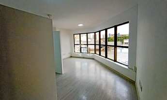 Imagem 3: Sala Comercial com banheiro social e 42m² privativos, no centro de Canoas