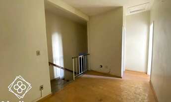 Imagem 3: Casa para Venda em Volta Redonda / RJ no bairro Laranjal