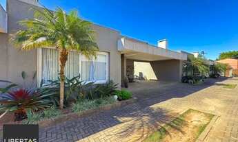 Imagem: Casa térrea em condomínio fechado com