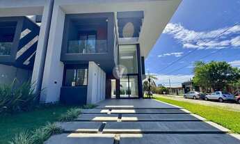 Imagem: Casa de esquina com 4 suítes localizado