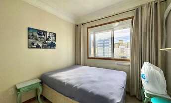 Imagem 4: Apto 01 Dorm, mobiliado, sacada com churrasqueira, andar alto, norte, vista liberada