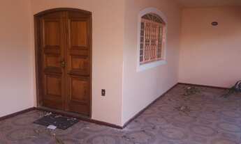 Imagem 2: Aluga-se Casa em Oriente / SP, Rua Carlos Campeão nº178 - Região central