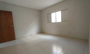 Imagem 2: Casa para venda possui 160 metros quadrados com 3 quartos em Vila dos Lavradores